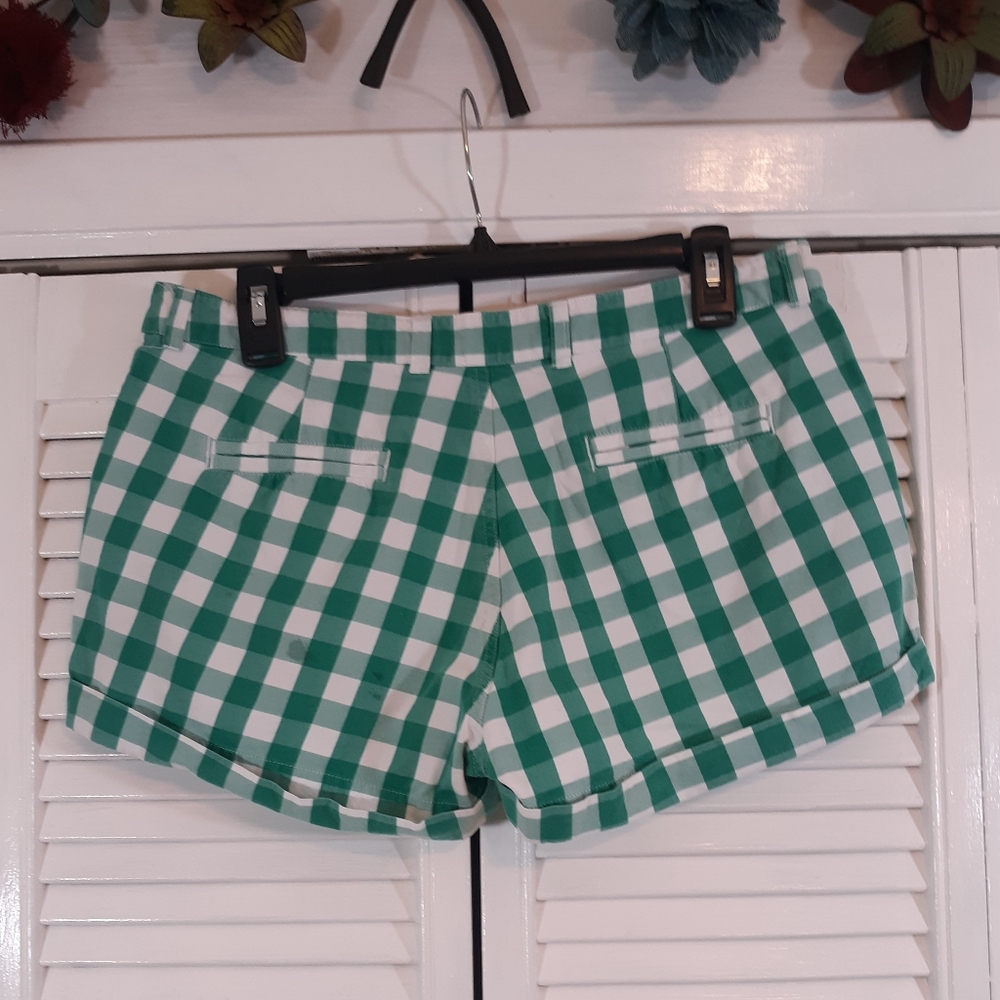 Johnnie B Boden plaid cuff shorts sz 32 *H - Picture 4 of 5